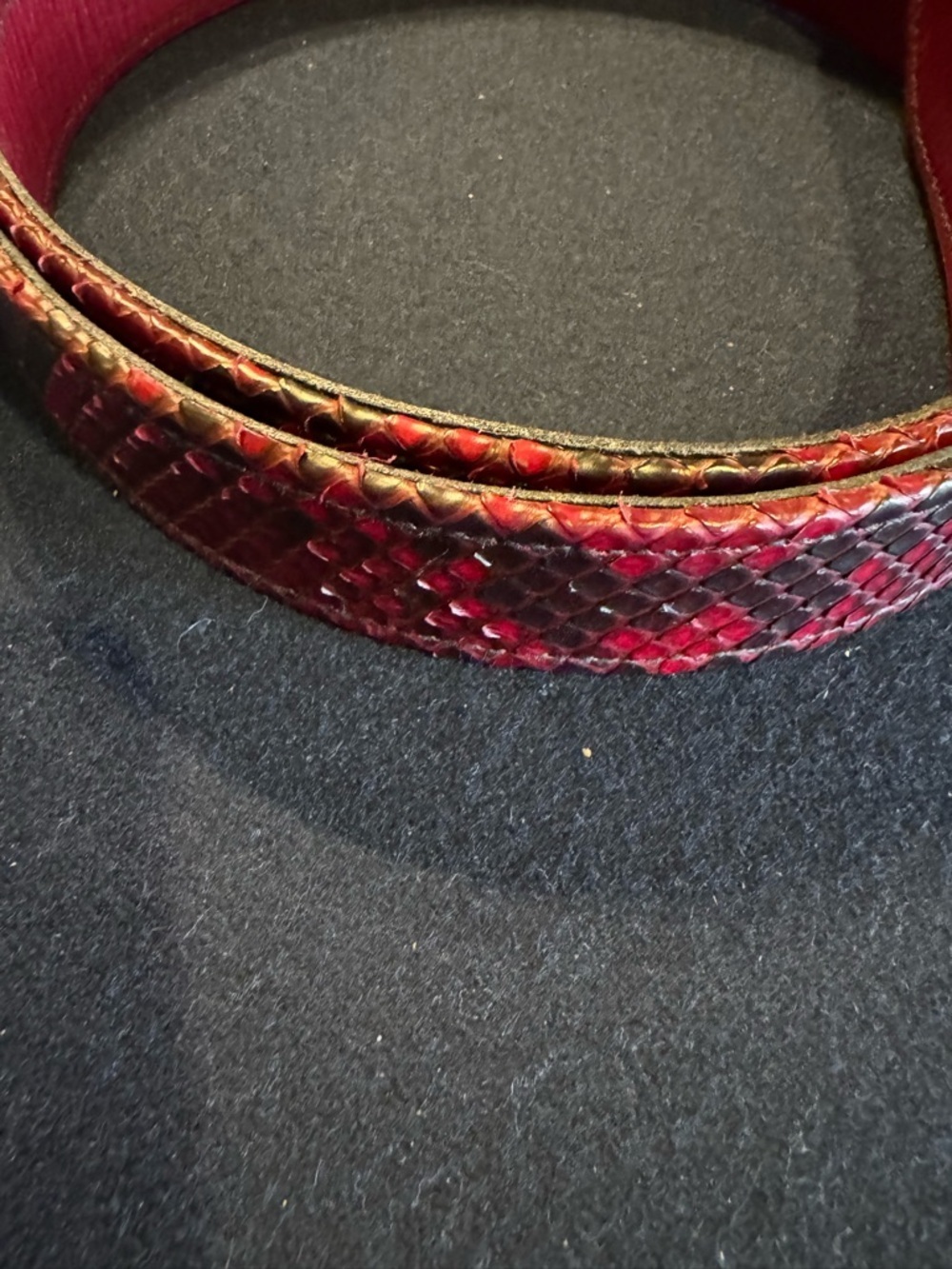 Italian Red Snakeskin Textured Leather Belt with Brass Buckle Sz M - Picture 7 of 10